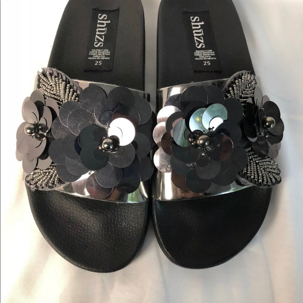 Women’s Slides